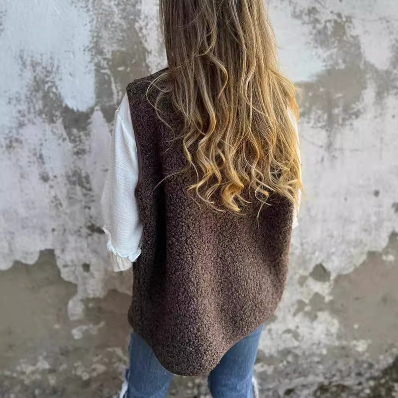 Sahsa | cozy button vest